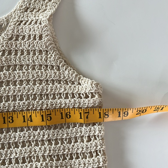 Luxuoire knit crochet mesh crop top sleeveless cream color size medium - Picture 9 of 11